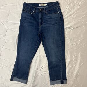 Women's Signature Levi Strauss Dk Blue Sz 4M Mid Rise Capri Denim Jeans Cuffed